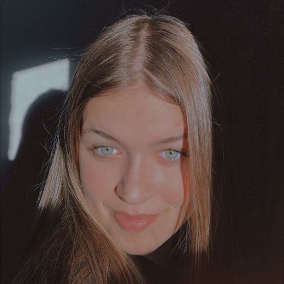 Meet your Posher, Ellie - Picture 6 of 13